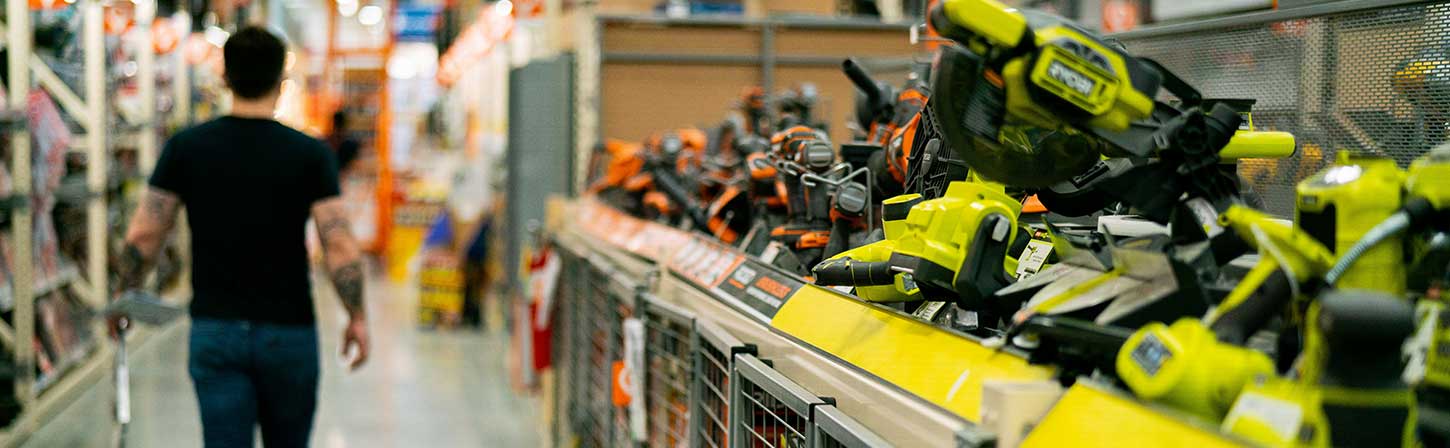 Ansicht Baumarkt Gang